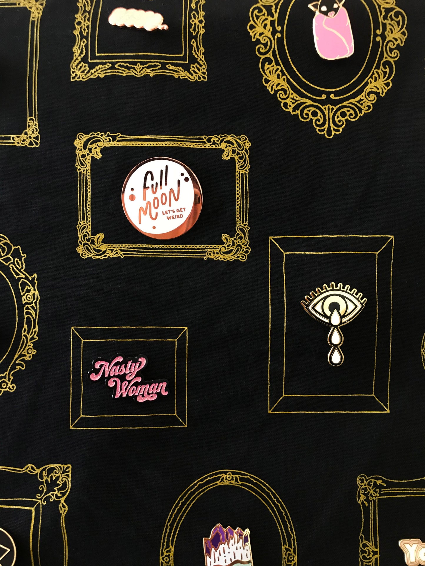 Pin Gallery Tote Bag